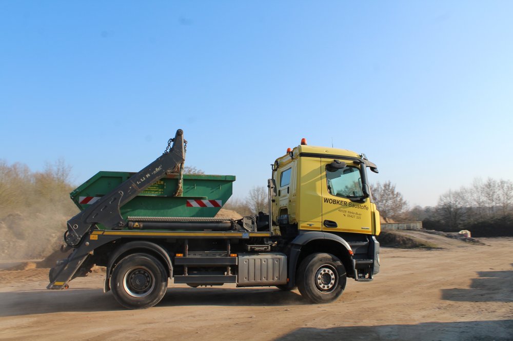 Mulden / Container 1 Mulden / Container - Bild 1